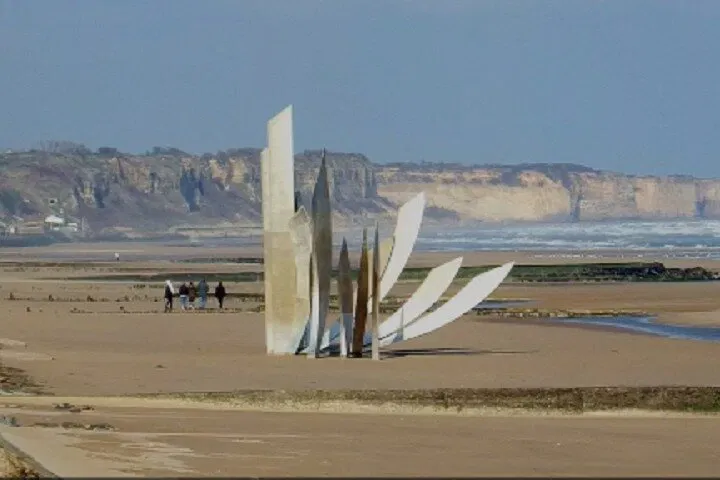 Normandy D-Day Tour: A Paris Departure into History