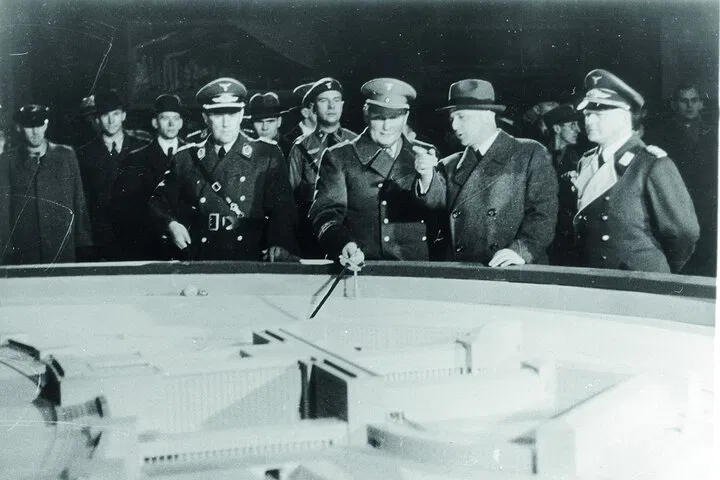 Hitler's Berlin Tour: Uncover Third Reich History