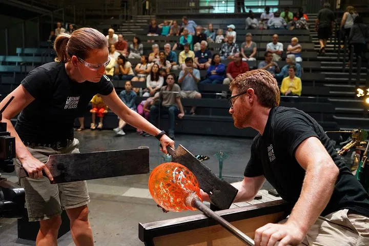 Discover Glass Artistry: Corning Museum Admission - A Two-Day Visual Journey
