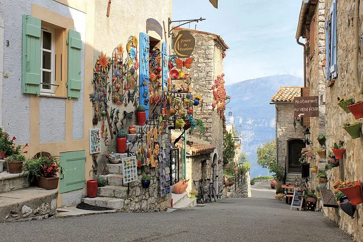 Unveiling Provence's Charms: A Private Journey Through Art, Perfume & Landscapes