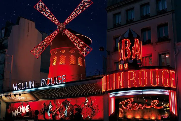 Montmartre Nights: Cabaret, Dinner & Enchanting Views