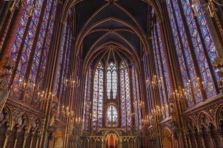 Discover Paris's Charm: Île de la Cité & Left Bank Private Tour