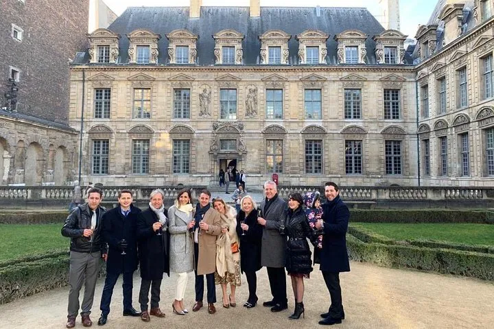 Discover Parisian Elegance: A Marais Walking Tour with Pastry Delights