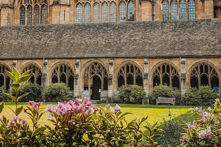 Step into History: Oxford Alumni Guided Walking Tour