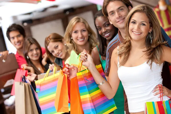 Unbeatable Deals: Toronto Premium Outlets Shopping Trip from Union Station