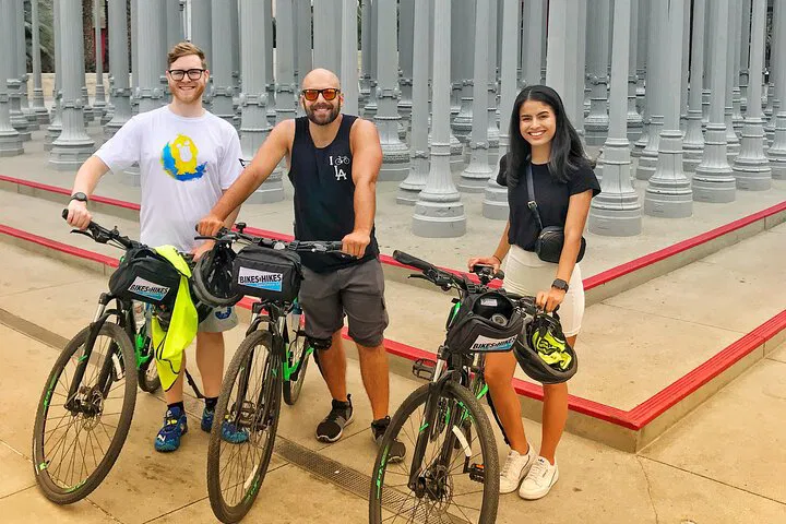 Explore LA Your Way: Bike Rentals - Pedal or Electric!