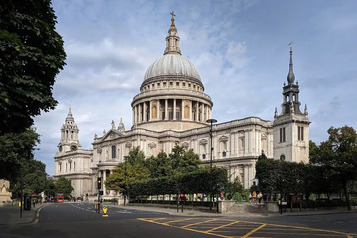 London's Iconic Landmarks: A Whirlwind Half-Day Adventure