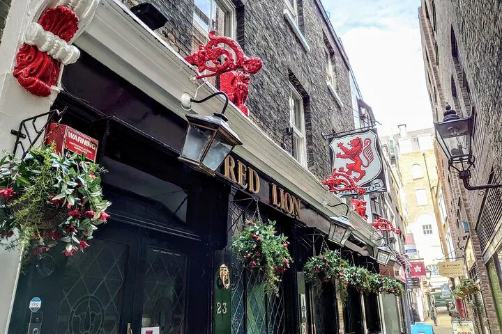 London's Historic Pubs: A Spirited Private Walking Tour