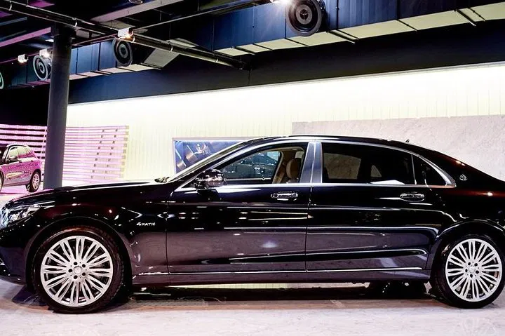Luxury Private Transfer: Toronto Airport to Markham City - Stress-Free Travel