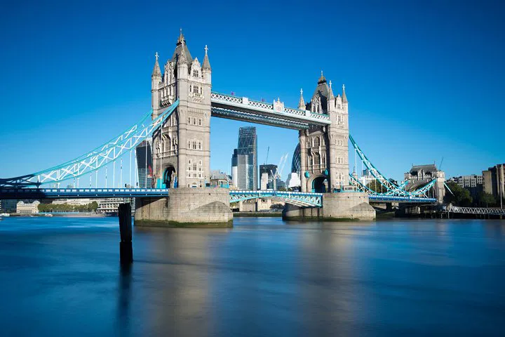 Uncover London's Charms: A Personalized Half-Day Adventure