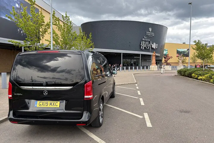 Stress-Free City Transfer: Warner Bros. Studios to Central London with Private Driver