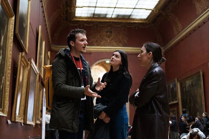 Unlock Louvre's Masterpieces: A Tailored Private Tour Experience