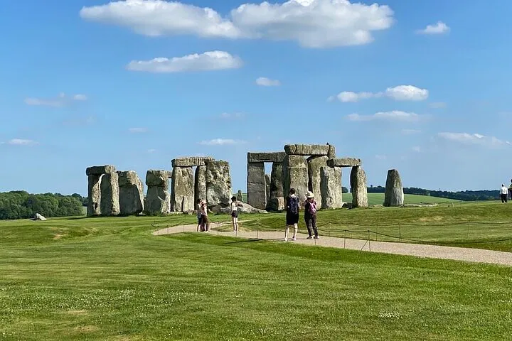 Windsor Castle & Stonehenge: Private Day Trip