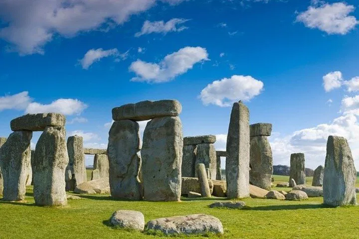 Stonehenge & Bath Tour: Private Ride from London