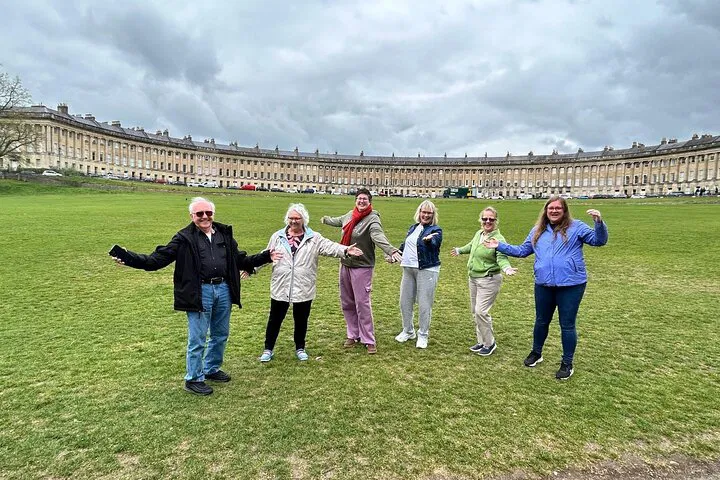 Enchanting Cotswolds Escape: Unveiling Royal History & Picturesque Villages