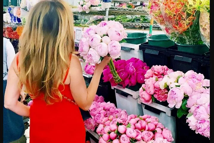 Uncover NYC's Blooming Secrets: A Stylish Flower District Tour