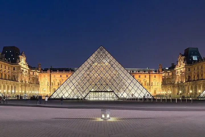 Unlock Art's Secrets: Louvre Museum Direct Entry with Audio Guide!