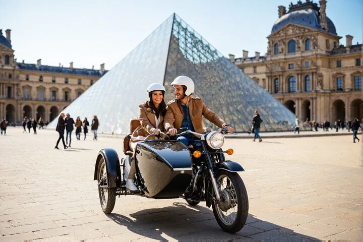 Paris Sidecar Tour & Louvre: An Unforgettable Combo!