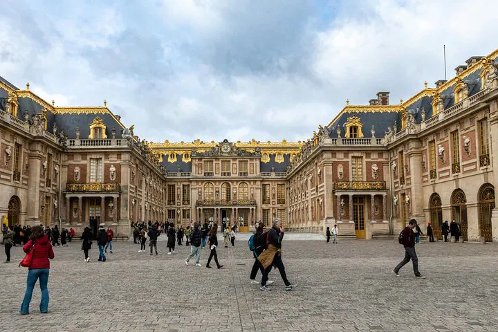 Versailles Palace: Guided Tour with Skip-the-Line Access