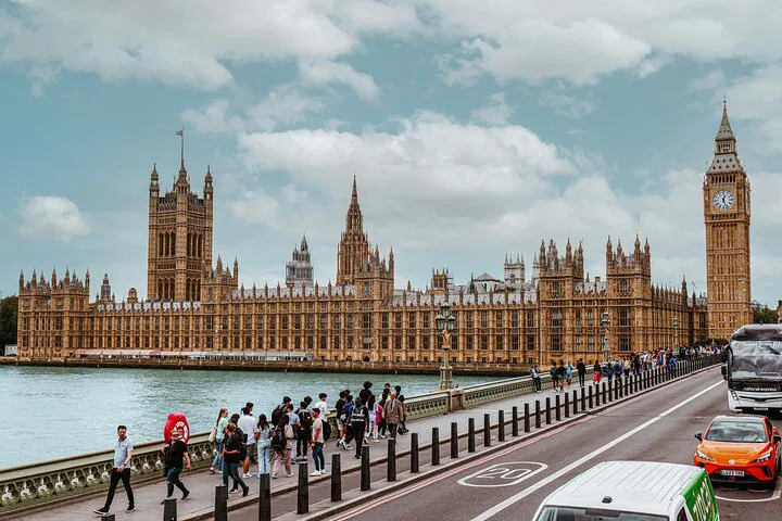 London's Top 30 Sights: Private Tour with Expert Guide