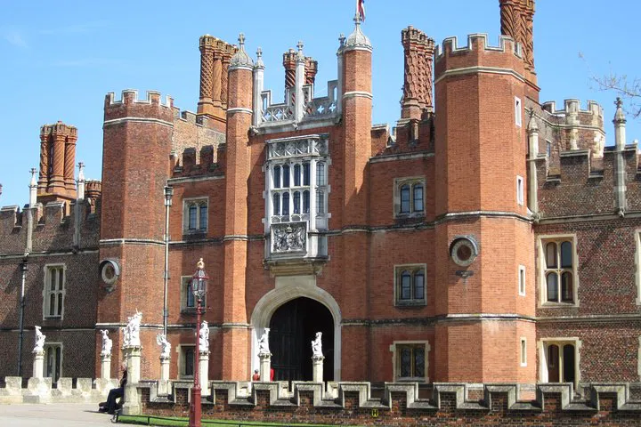 Uncover Royal Secrets: Hampton Court Palace Private Tour