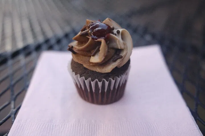 Indulge in Boston's Sweet Side: A Back Bay Chocolate Tasting & Art Gallery Evening!