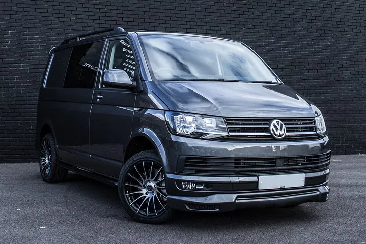 Stress-Free Airport Transfers: Heathrow to Gatwick with Private Chauffeur