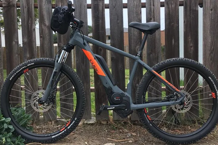 La Jolla E-Bike Adventure: Explore Belize with Pedal Assist!