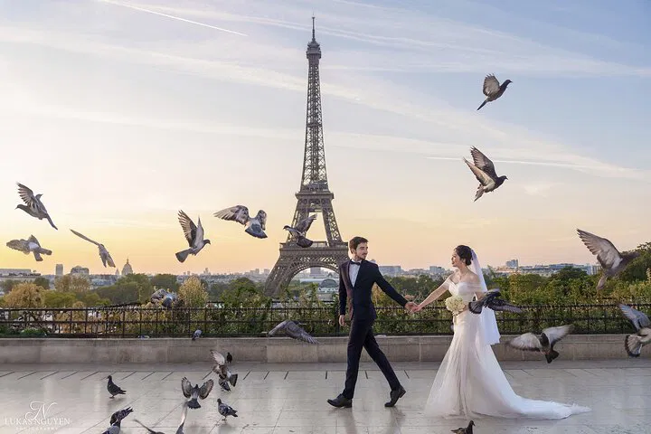 Capture Your Parisian Story: A Photo Shoot with Lukas Nguyen Anh