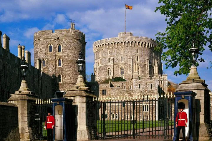 Southampton Port to London Private Transfer via Windsor