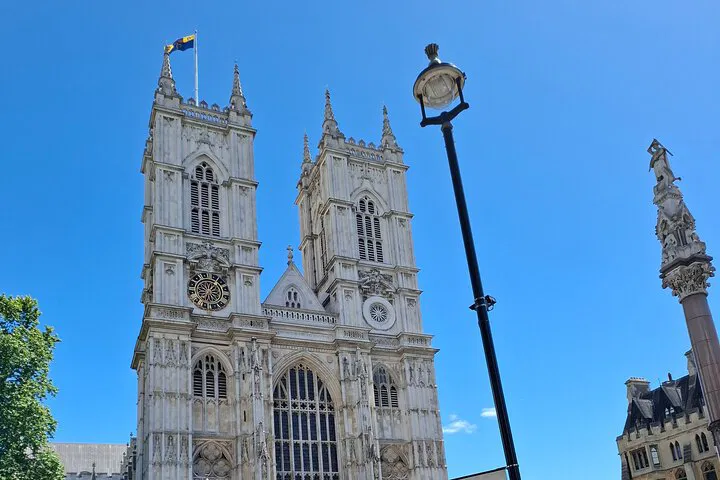 Unlock London's Secrets: Exclusive Westminster & War Room Tours
