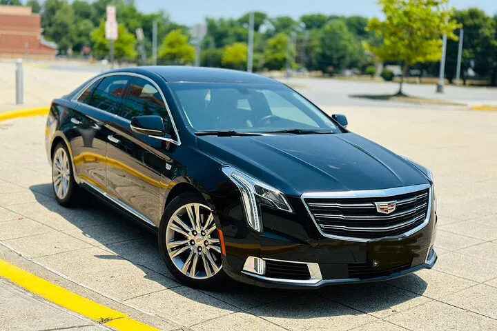 Luxury Private Transfer: Dulles Airport to DC in Style