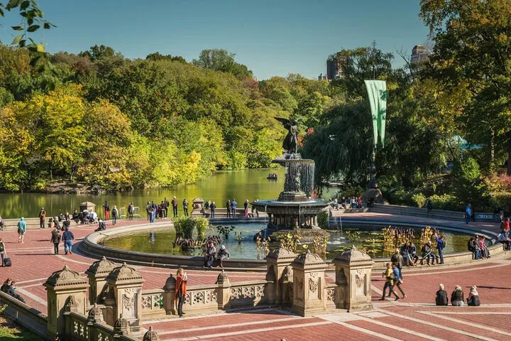 Gossip Girl Tour: Upper East Side's Iconic Hotspots