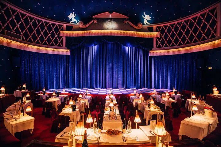 Paris Cabaret Show: La Nouvelle Eve in Montmartre