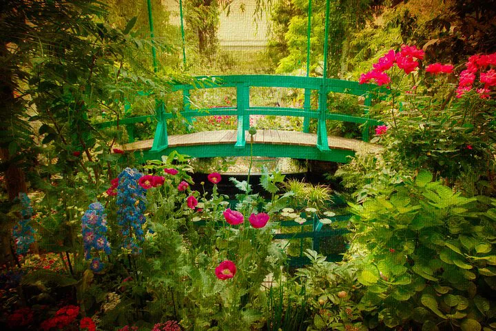 Effortless Elegance: Private Transfer to Monet's Giverny Escape