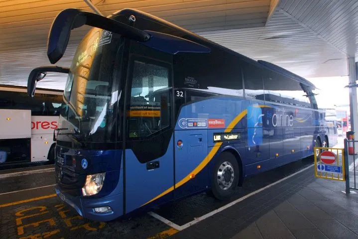 Stress-Free Airport Transfers: Heathrow to Oxford Coach Service