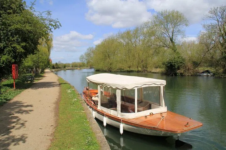 Discover Oxford's Charm: River Cruise & Iffley Village Walking Tour