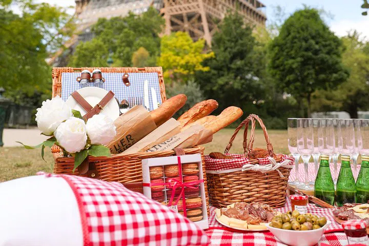 Eiffel Tower Picnic: Gourmet French Food & Champagne!