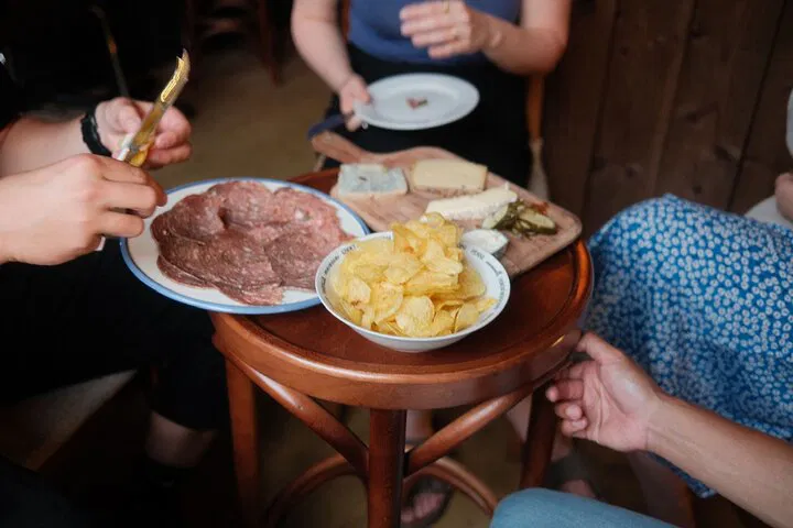 Edinburgh's Culinary Fusion: An Asian Quarter & Scottish Cuisine Adventure