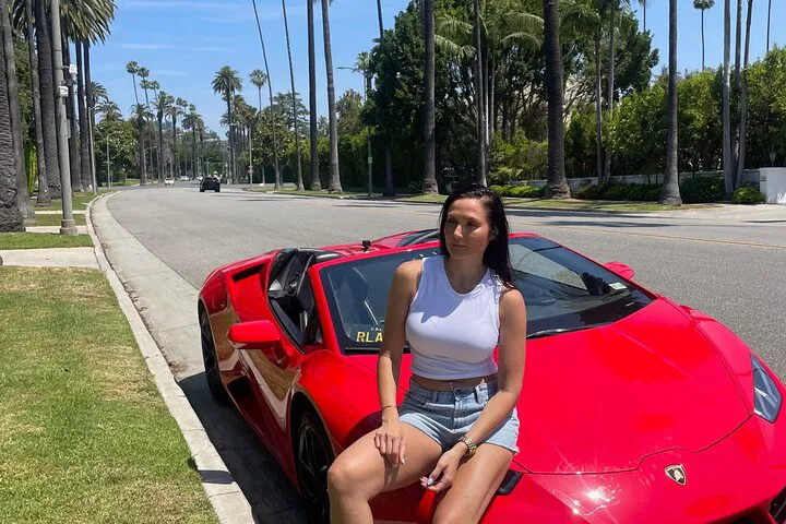 Luxury Lamborghini Tour: Cruise Beverly Hills & Hollywood Like a Star!