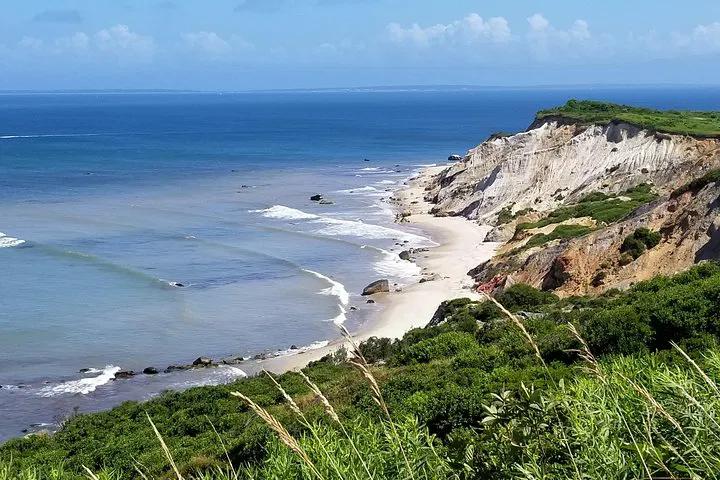 Discover Martha's Vineyard: An All-Island Immersive Bus Adventure