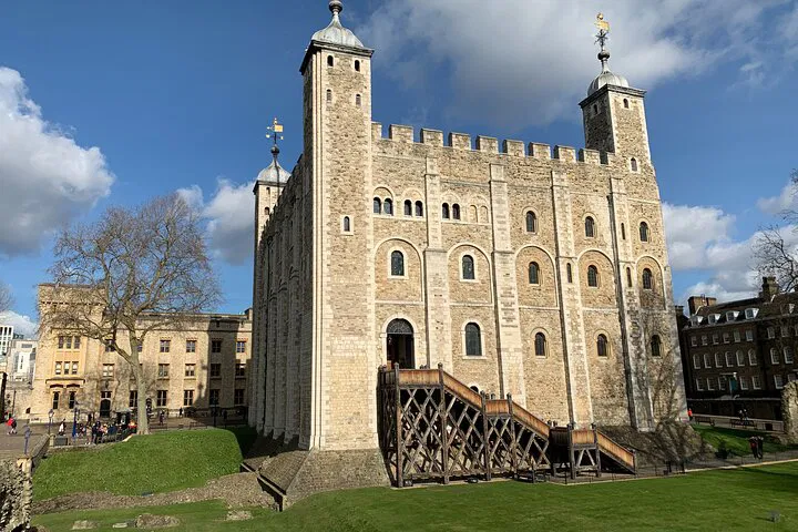 Uncover Royal Secrets: Tower of London Family Adventure!