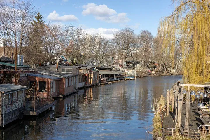Kreuzberg Unveiled: A Walking Tour Through Berlin's Vibrant Heart