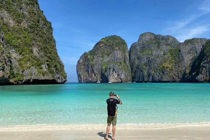 Krabi's Aquatic Adventure: Early Bird Tour of Phi Phi & 4 Islands