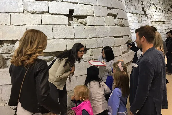 Louvre's Masterpieces: A Kid-Friendly 90-Minute Art Adventure