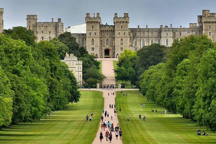 Windsor Castle: Half-Day Luxury Trip from London
