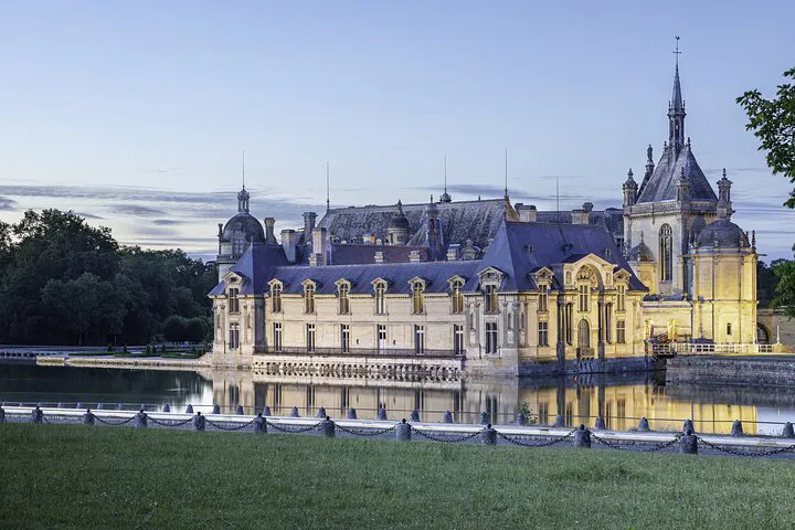 Chantilly Château: A Fairytale Escape from Paris by Private Car