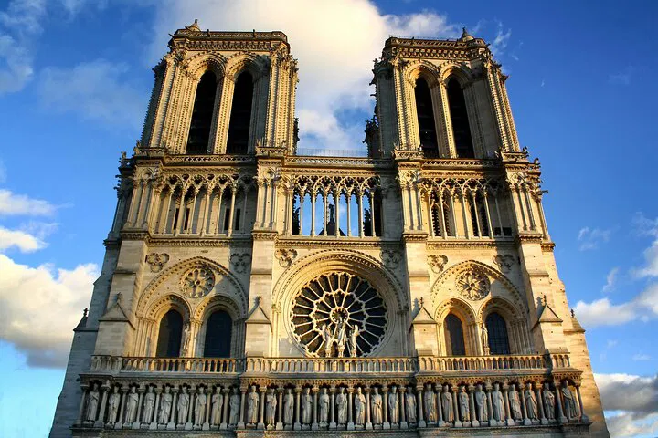 Paris Île de la Cité Tour: Notre Dame & Crypt