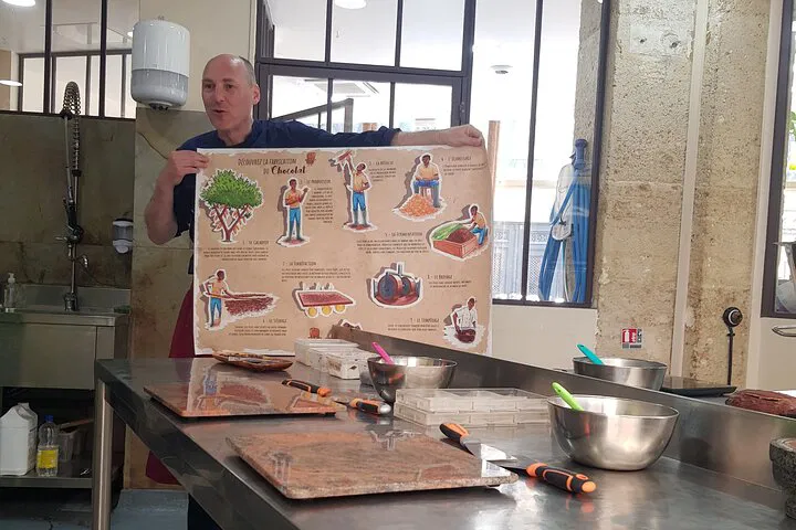 Paris Chocolate Bar Workshop: Bean-to-Bar Fun!