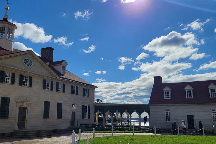 Uncover History: Private Tour of Mount Vernon & Charming Old Town Alexandria